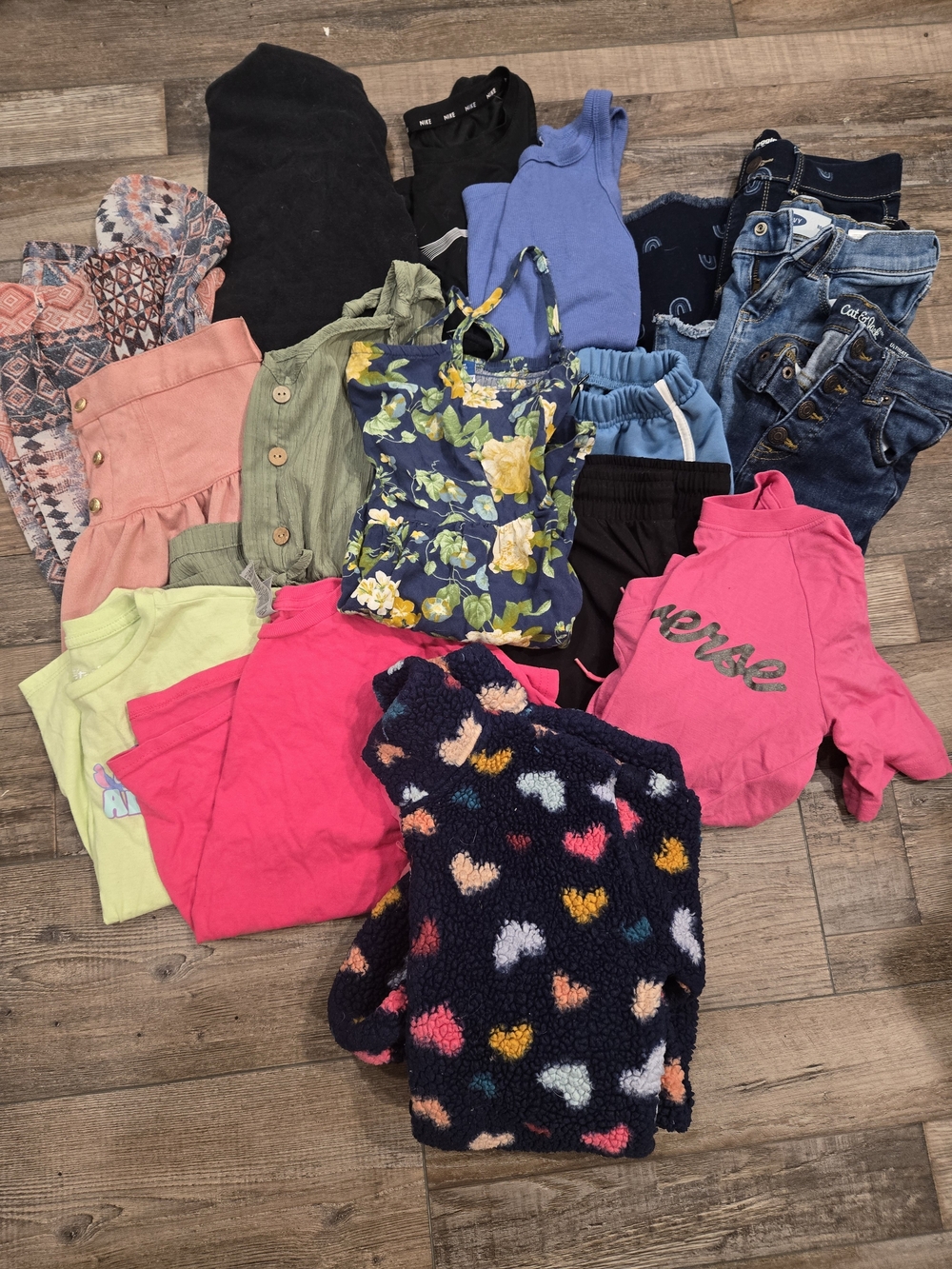 Girls Sizes S, M, 8, 7/8 Multi Brand Clothing Lot Including Nike, Rbx, Art Class